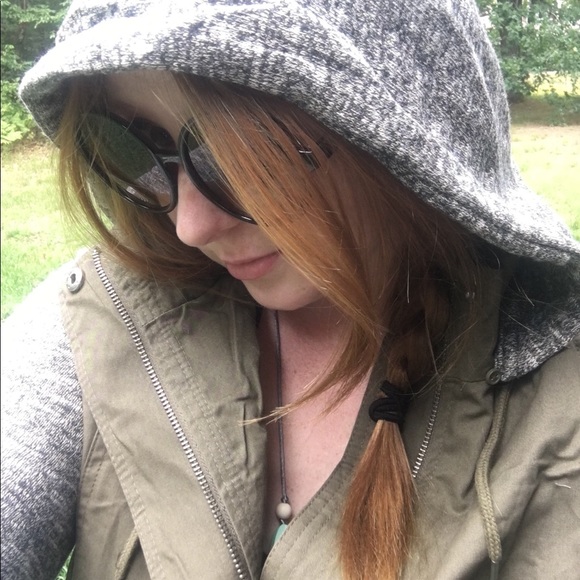 Olive lightweight Hooded Jacket - Picture 7 of 7